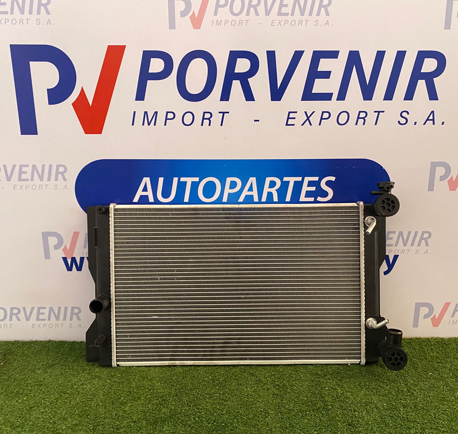 Radiador de Agua Toyota Axio, Auris - Porvenir Import - Export S.A.