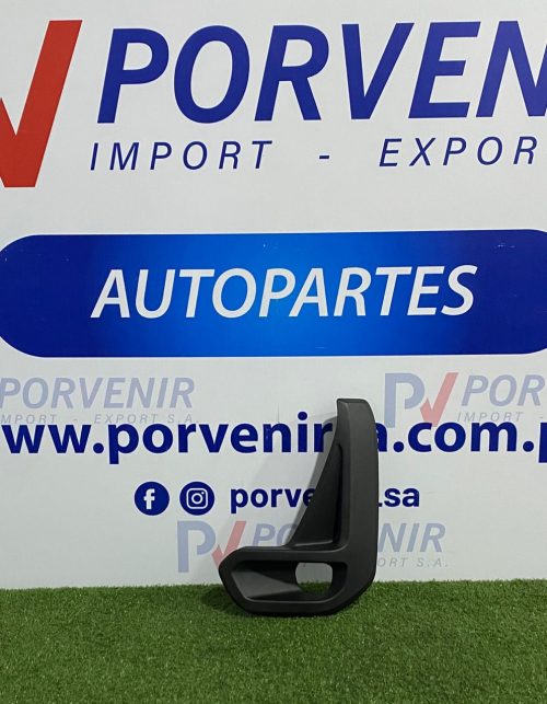 MOLDURA DE BUSCAHUELLA con AGUJERO TOYOTA HILUX